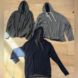 3 G.H. Bass & Co. Hooded Long Sleeve Pullovers